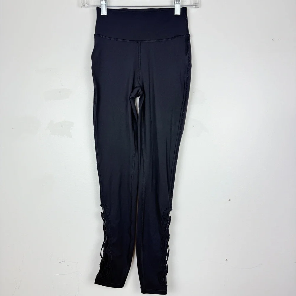 Lululemon Athletica Tied To It 7/8 Tight 25